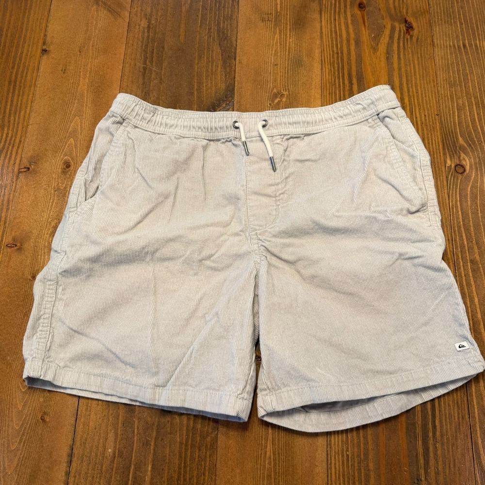 Quicksilver Surfer Beige Corduroy Shorts Size Medium Pockets Drawstring Rare
